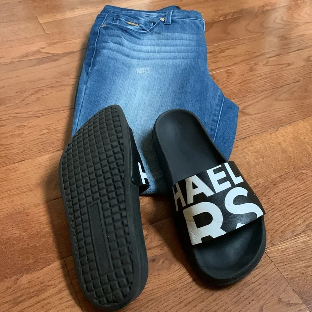 Michael Kors slide sandals cute for the summer🏝️☀️ size 6 - Picture 2 of 5